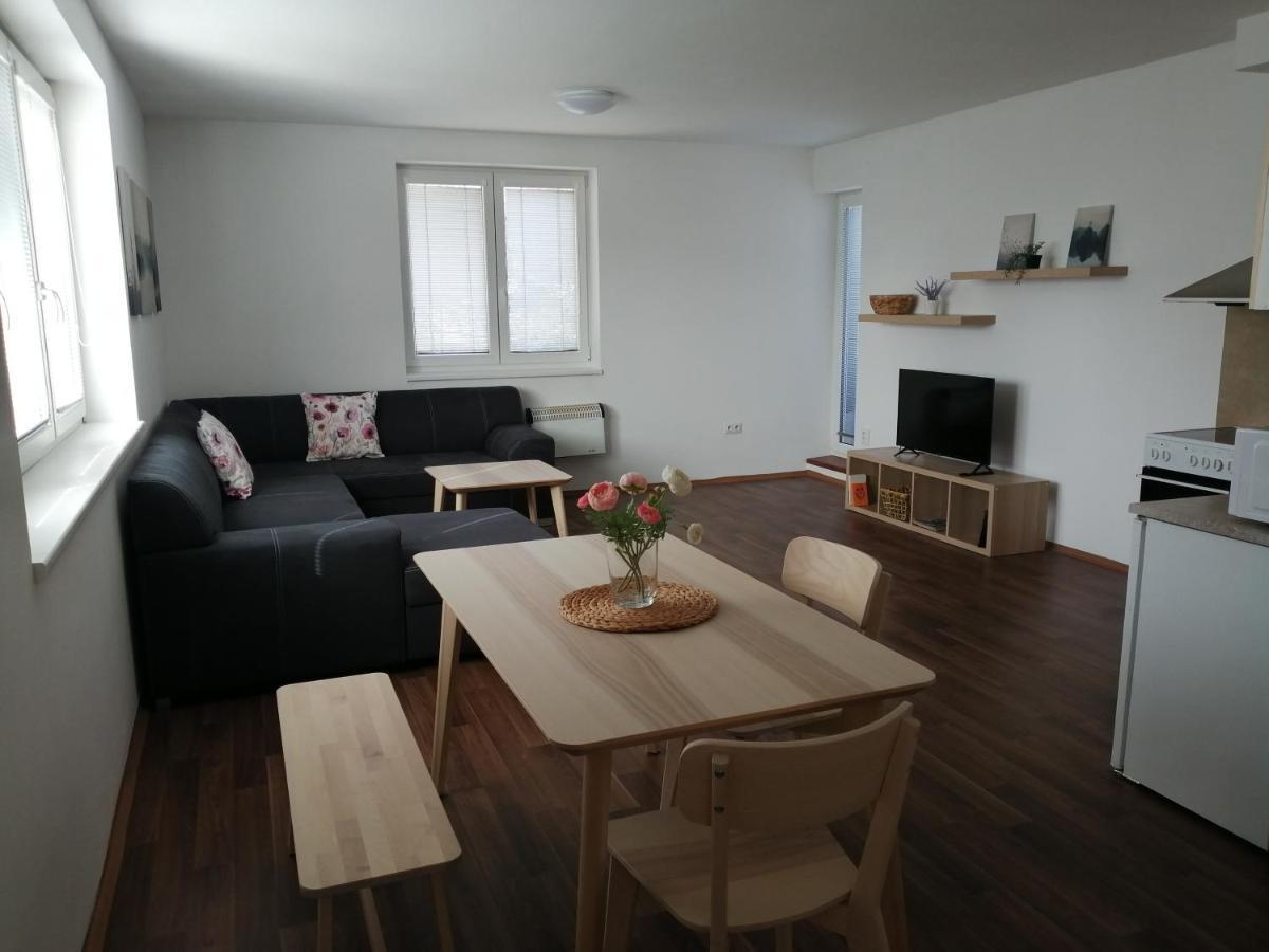 Apartmany U Stribrnych Градец-Кралове Экстерьер фото